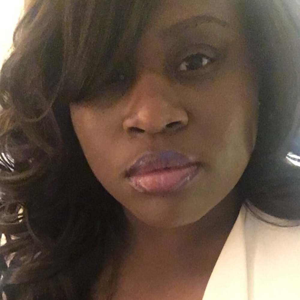 Meet your Posher, Mikela